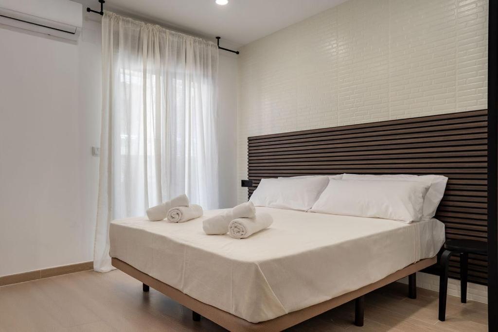 Emily Aparthotel *